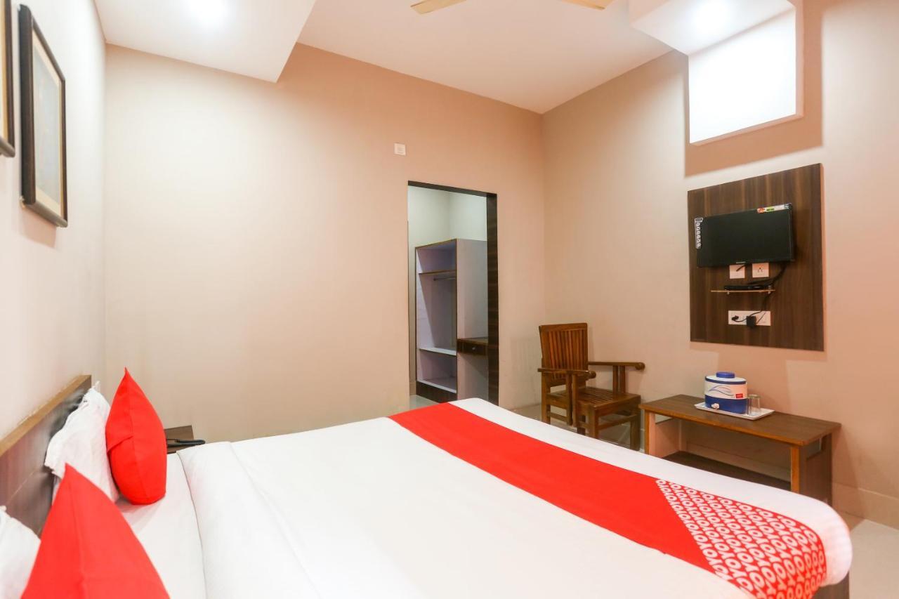 Oyo 61586 Hotel Narmada Bhavan 푸리 외부 사진
